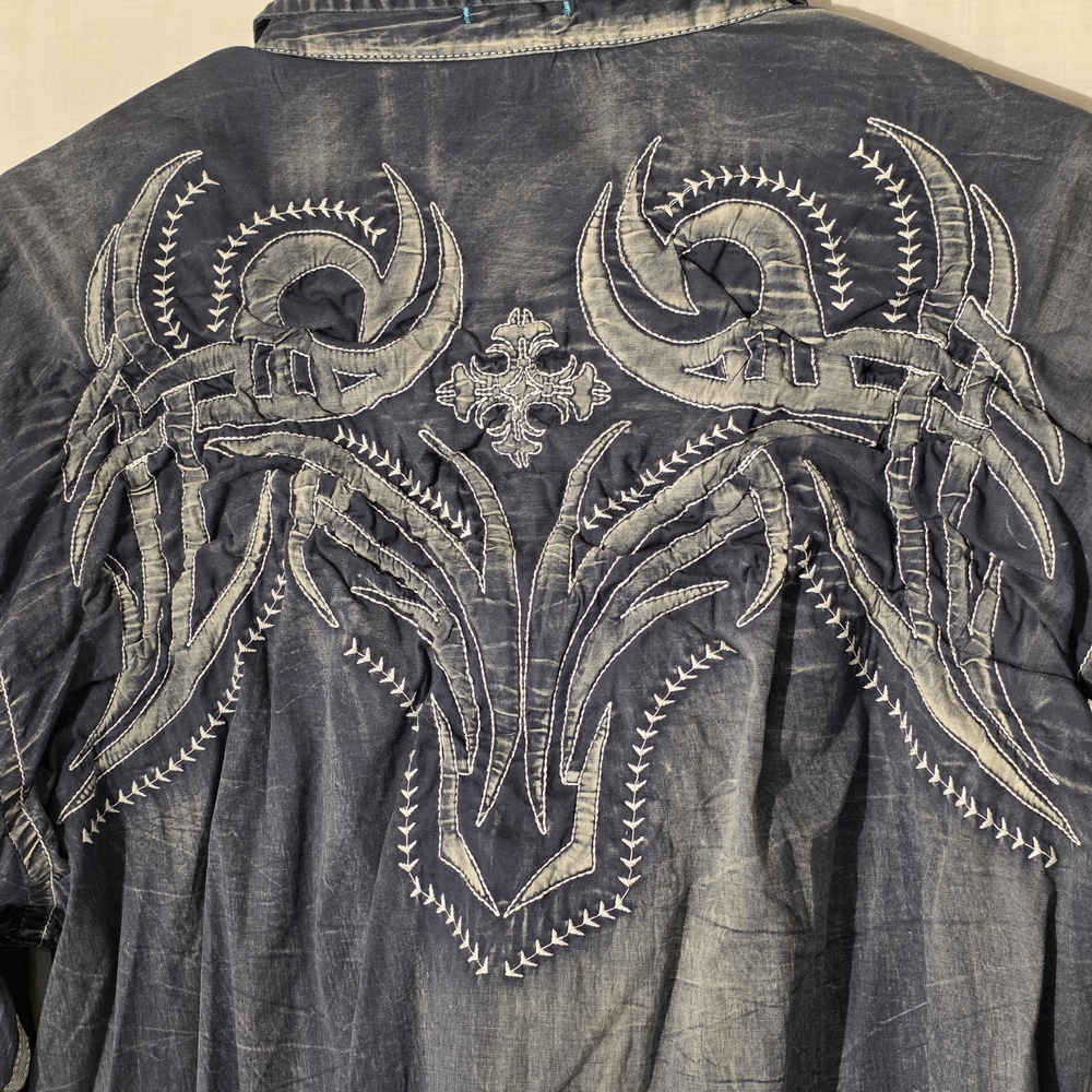 Roar Buckle Embroidered Distressed Look Casual Button Down Shirt Sz Xl
